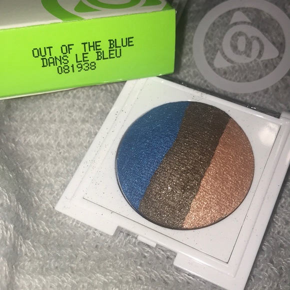 Eyeshadow Trio - Picture 2 of 2